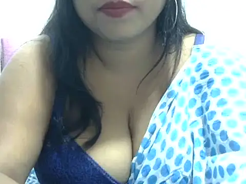 Snapshot of ROSEE_MERRYYYY chatting on December 23, 5:43 pm ROSEE MERRYYYY online show from December 23, 5:43 pm