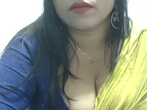 Snapshot of ROSEE_MERRYYYY chatting on December 30, 7:37 am ROSEE MERRYYYY online show from December 30, 7:37 am