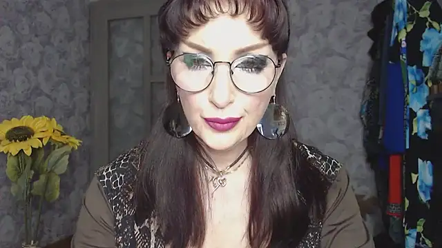 Aziza1 online show from May 12, 1:30 pm
