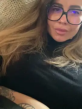 Etwas neugierig online show from December 24, 2:12 pm