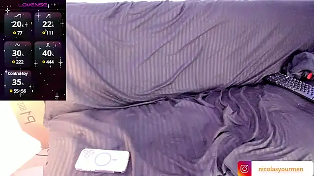 nicolasx1000 online show from March 20, 8:31 am