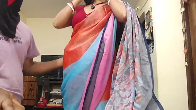 Elina Raj online show from February 26, 5:50 pm