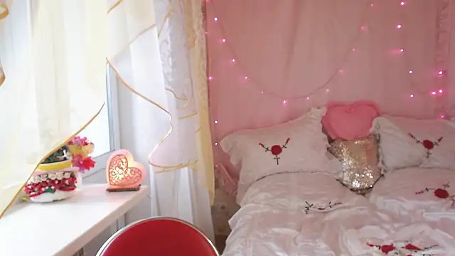 SunnySylvia online show from March 19, 7:12 am