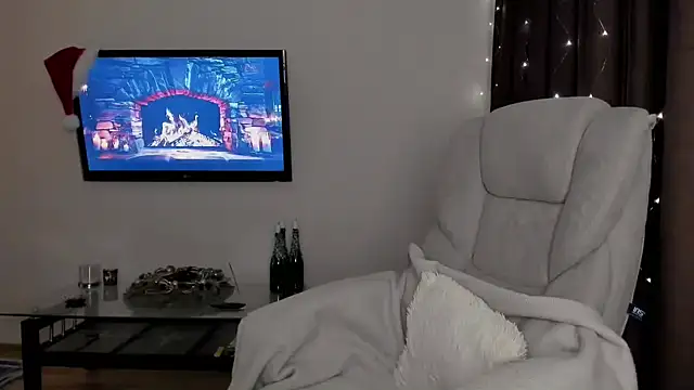 SeasonalSomeone online show from January 9, 6:47 pm