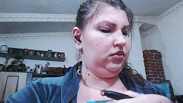 piticaforever online show from March 15, 6:32 pm