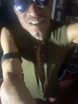 sashamate online show from February 25, 11:30 am