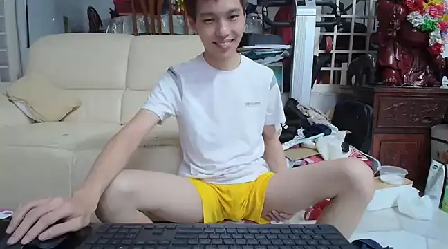 andrewooi online show from February 17, 4:15 pm