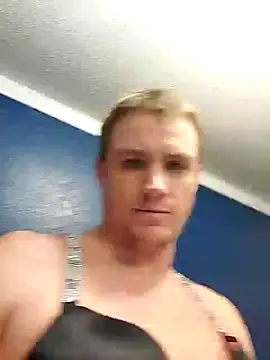 Snapshot of MaddyC6992 chatting on December 30, 6:20 am MaddyC6992 online show from December 30, 6:20 am