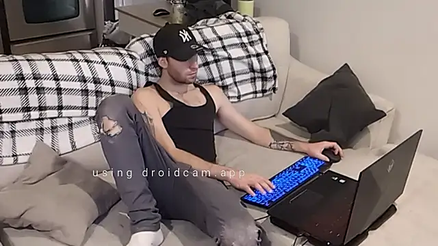 Snapshot of jijicool1 chatting on December 5, 5:38 am jijicool1 online show from December 5, 5:38 am