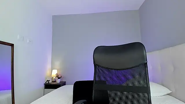 NataliaBuiles online show from March 10, 8:45 pm