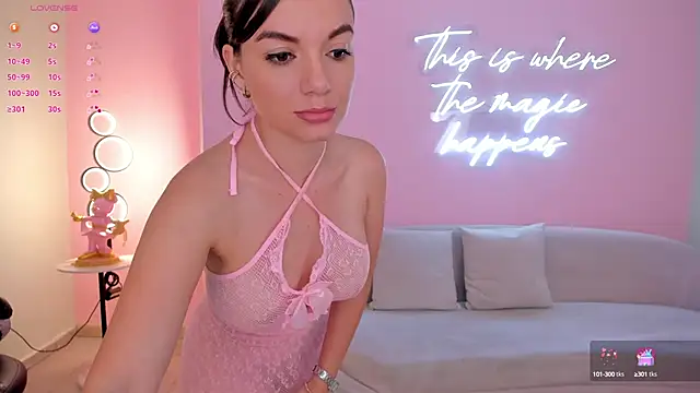 MorganHicks online show from February 20, 8:14 pm