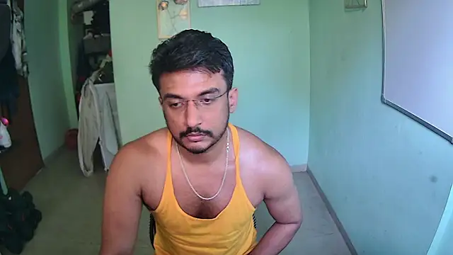 Snapshot of daringcutie chatting on October 17, 10:07 am daringcutie online show from October 17, 10:07 am