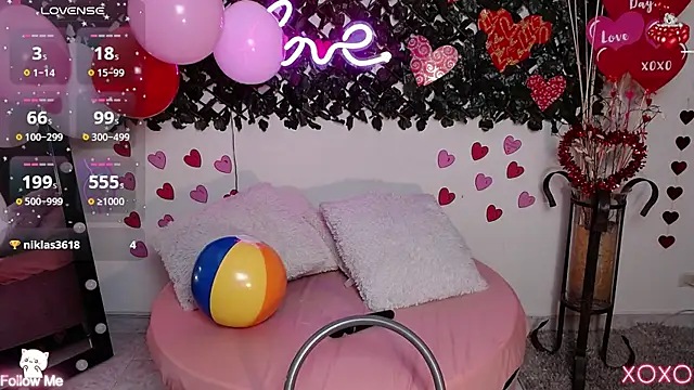 DestinyHills online show from February 18, 5:42 pm