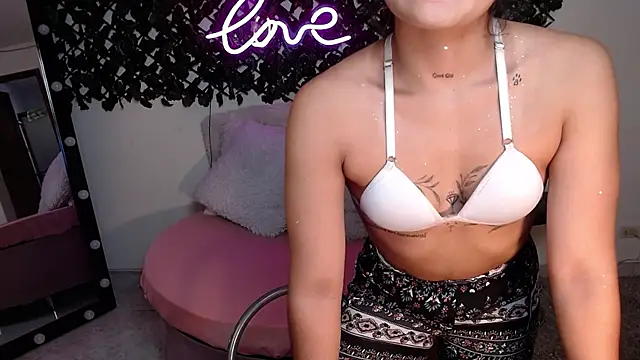 DestinyHills online show from March 15, 12:02 pm