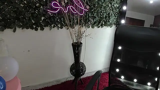 DestinyHills online show from September 26, 12:09 pm