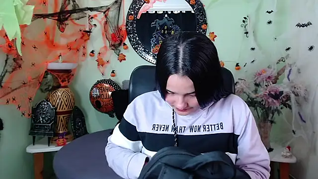 DestinyHills online show from October 27, 12:09 pm