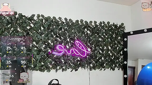 DestinyHills online show from January 13, 12:32 pm