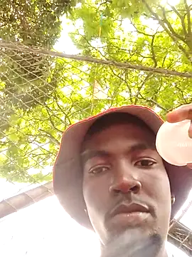 Jheronn28 online show from October 13, 5:35 pm