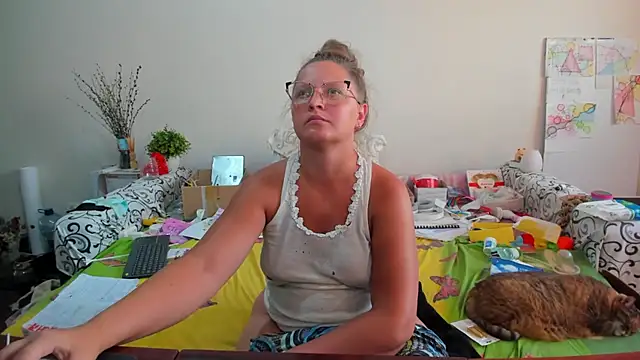 IamYourNarcotic online show from September 8, 3:22 pm