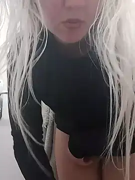 Snapshot of Mllesha74000 chatting on February 7, 1:01 pm Mllesha74000 online show from February 7, 1:01 pm