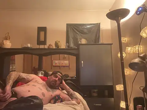 Snapshot of canadacockinme chatting on February 14, 11:42 pm canadacockinme online show from February 14, 11:42 pm