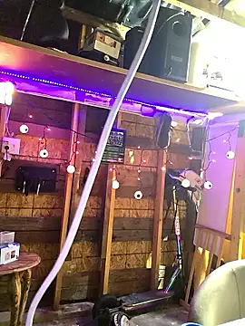 Snapshot of canadacockinme chatting on October 21, 12:28 pm canadacockinme online show from October 21, 12:28 pm