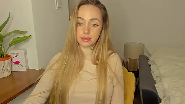 Snapshot of sexyCoralie chatting on January 17, 5:19 pm sexyCoralie online show from January 17, 5:19 pm