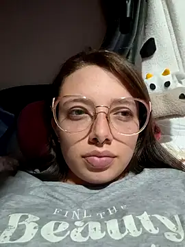 linda-schmidt online show from November 3, 3:52 am