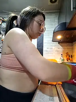 linda-schmidt online show from November 26, 7:48 pm