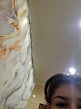 alyssa sweet online show from December 15, 7:01 am