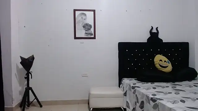 venuz mendoza20 online show from September 22, 2:30 pm