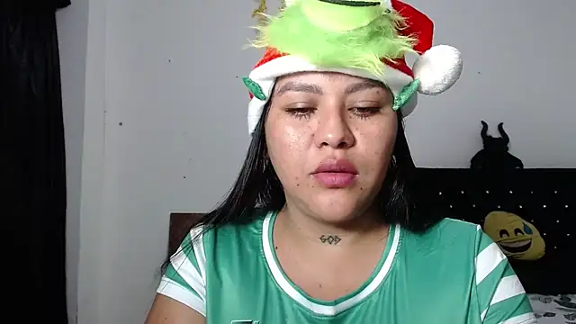 Snapshot of venuz_mendoza20 chatting on December 19, 12:34 pm venuz mendoza20 online show from December 19, 12:34 pm