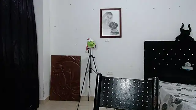 Snapshot of venuz_mendoza20 chatting on December 20, 12:56 pm venuz mendoza20 online show from December 20, 12:56 pm