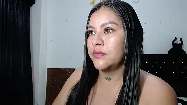 Snapshot of venuz_mendoza20 chatting on January 11, 10:20 am venuz mendoza20 online show from January 11, 10:20 am