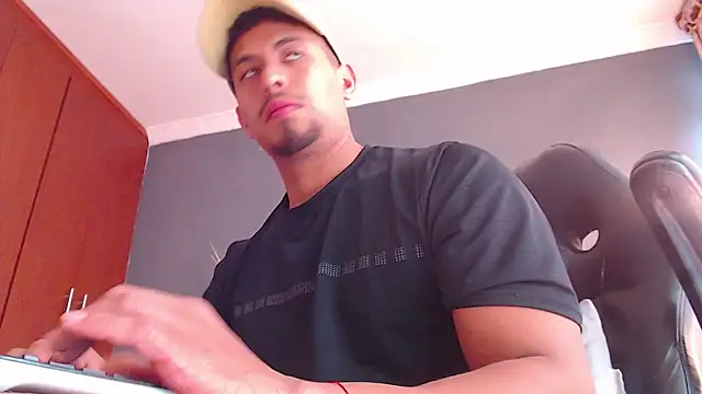 geirge teacherxx online show from March 18, 8:37 pm