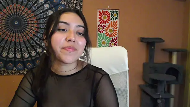 Snapshot of IntimateTales chatting on February 24, 8:14 pm IntimateTales online show from February 24, 8:14 pm