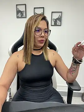 KellyBrooklyn  online show from March 18, 12:47 pm