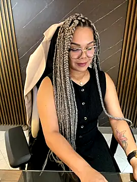 KellyBrooklyn  online show from October 21, 1:23 pm