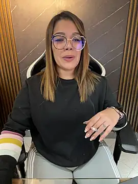 Snapshot of KellyBrooklyn_ chatting on February 18, 2:57 pm KellyBrooklyn online show from February 18, 2:57 pm