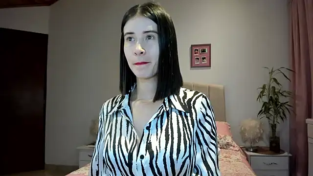 Snapshot of macarena_vallejo chatting on September 25, 3:43 am macarena vallejo online show from September 25, 3:43 am