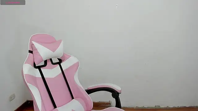 Snapshot of Anal_Milky_Momma chatting on January 11, 6:12 pm Anal Milky Momma online show from January 11, 6:12 pm