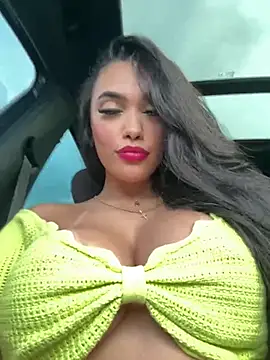 Snapshot of emma_andrew1 chatting on February 14, 1:18 pm emma andrew1 online show from February 14, 1:18 pm