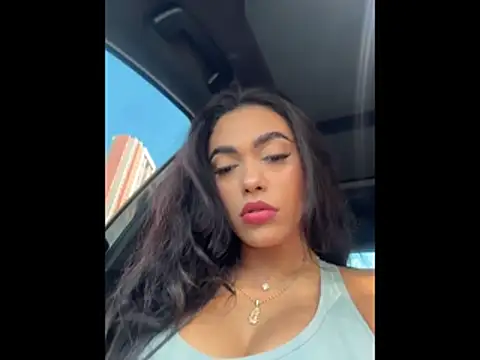 Snapshot of emma_andrew1 chatting on October 24, 2:24 pm emma andrew1 online show from October 24, 2:24 pm