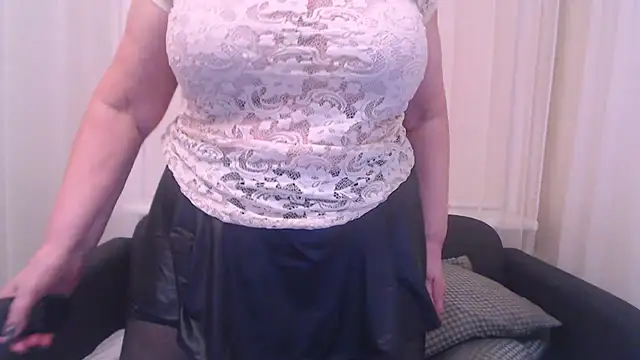 SugarBoobs online show from January 3, 2:30 pm