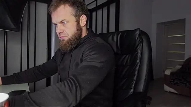 Snapshot of Tommy_Burnz chatting on March 5, 4:13 pm Tommy Burnz online show from March 5, 4:13 pm