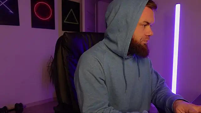 Snapshot of Tommy_Burnz chatting on March 10, 4:17 am Tommy Burnz online show from March 10, 4:17 am