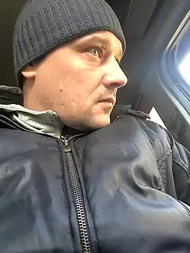 DanielOhCool online show from January 5, 11:15 am