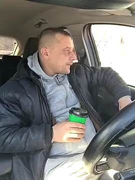 Snapshot of DanielOhCool chatting on February 17, 11:13 am DanielOhCool online show from February 17, 11:13 am