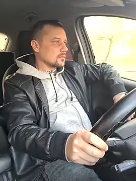 Snapshot of DanielOhCool chatting on March 6, 2:18 pm DanielOhCool online show from March 6, 2:18 pm