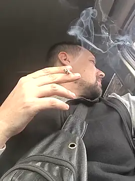 Snapshot of DanielOhCool chatting on March 16, 11:38 am DanielOhCool online show from March 16, 11:38 am